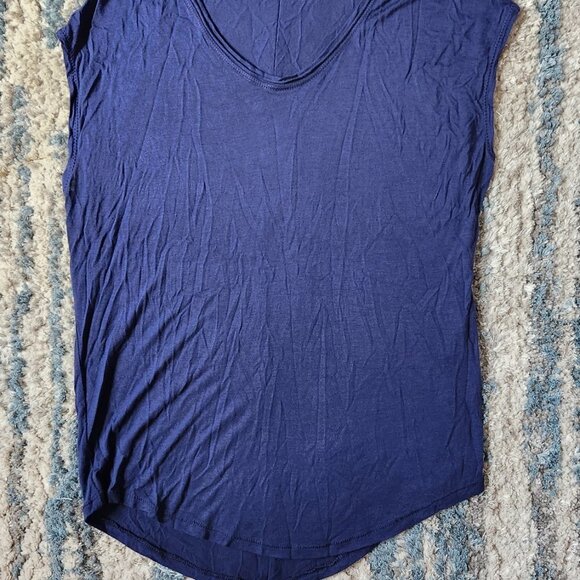 Rag & Bone The Vee Tee || XS EUC - Picture 3 of 8